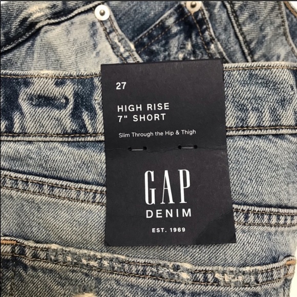 ❌SOLD❌Gap High Rise 7” Denim Shorts - Picture 6 of 7